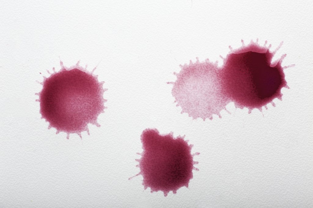 How to remove wine stains from walls